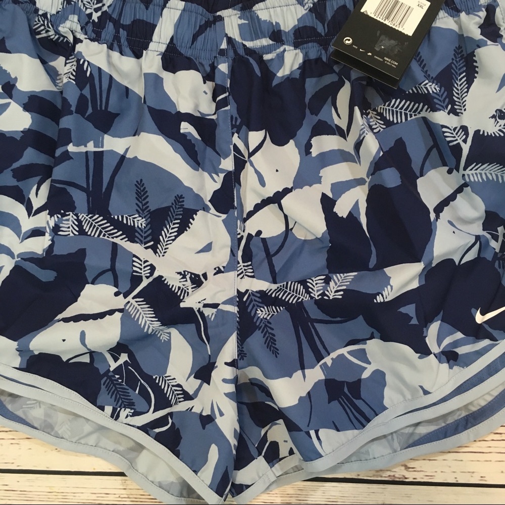Nike tempo floral camo running shorts NWT. - Picture 4 of 7